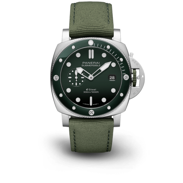 Submersible Green QuarantaQuattro ESteel&trade; Verde Smeraldo 44mm